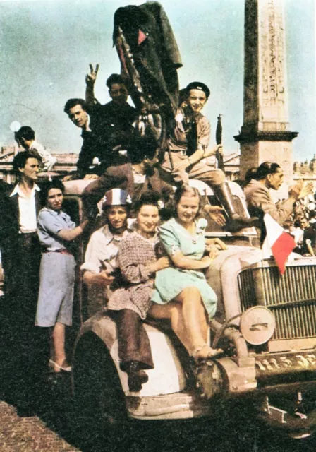 WW2 - Paris 26 août 1944 - Les Parisiens Place de la Concorde