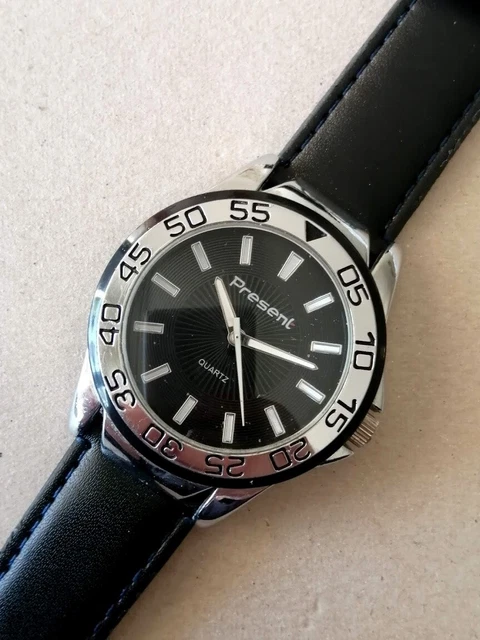 Montre Homme AIG Direct Classique - Cadran Blanc, Bracelet Cuir Noir, Mouvement Quartz - Neuf Sans étiquette
