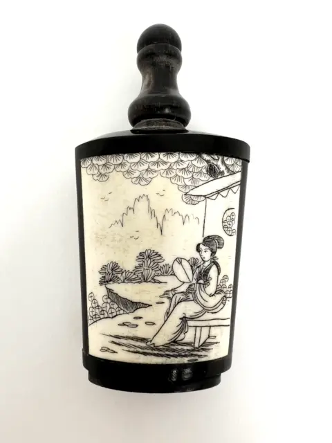 1940s Beautiful Japanese or Chinese? Wooden Bone Scrimshaw Geisha Snuff Bottle