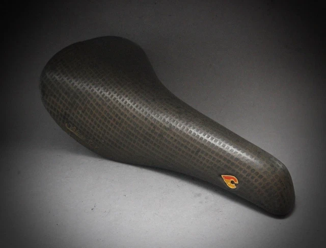 CINELLI UNICANITOR SATTEL Rennvelo Vintage 337 Gramm (Usato) a Luzern