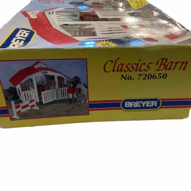 New Breyer Retired Vintage "Classics Barn" 3 Stall Barn & Jump 2006