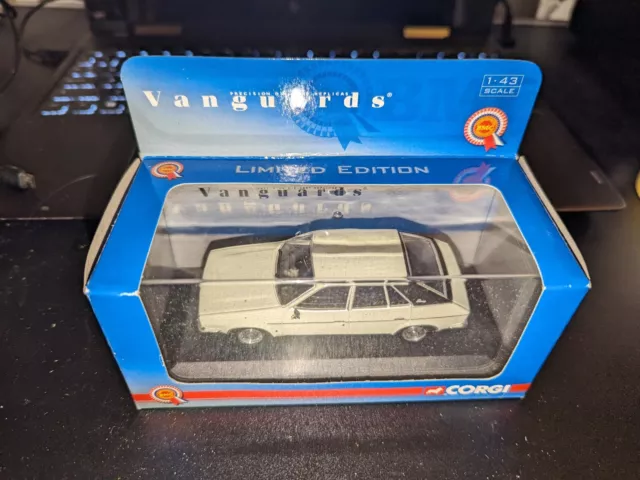 Vanguards 1/43 Scale VA10201 Austin Princess 2200HL Glacier White diecast car