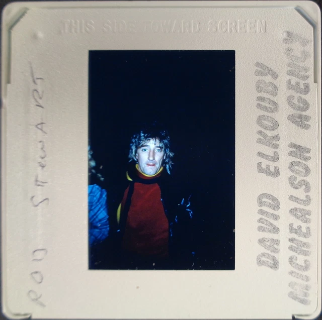 BR8-640 80s ROD STEWART BRITISH ROCK STAR CELEBRITY CANDID ORIG 35MM COLOR SLIDE