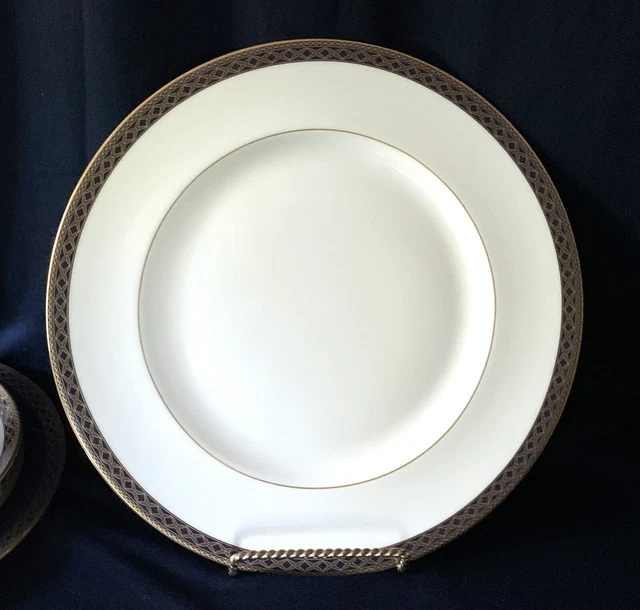 One Waterford "Powerscourt" 10.75" Dinner plate in excellent condition