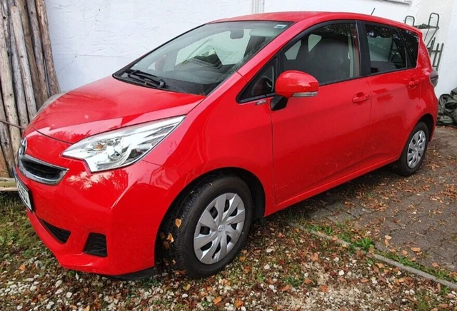 Toyota Verso S; Automatik Getriebe; rot; 98PS; Schaltwippen; bequem hoher Einsti