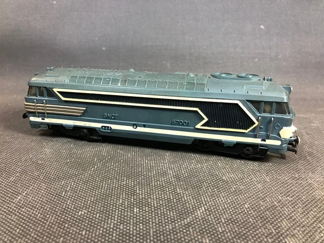 LOCOMOTIVE SNCF 67001 bleue au 1/87ème HO de LIMA Made in Italy train électrique