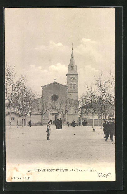 CPA Vienne-Pont-Eveque, La Place et l´Eglise 1905