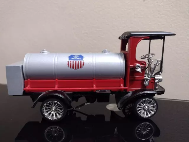 Vintage ERTL Union Oil Company Coin Bank Mack Tanker Collectible Diecast Car