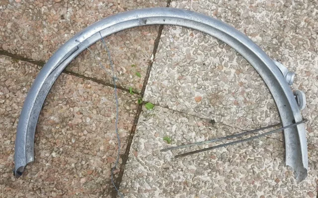 Garde-Boue en Alu. 52 mm LE NERVUREX randonneuse 650/700 en bon état