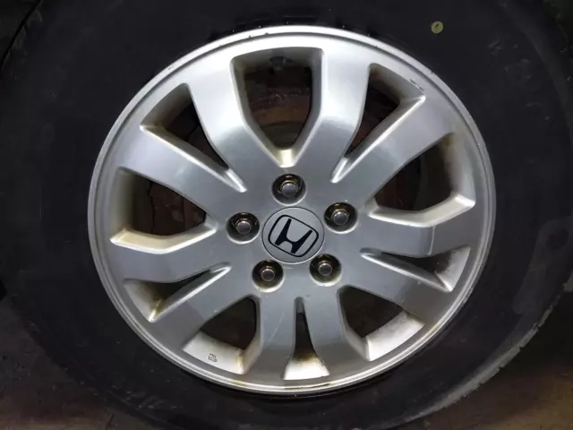 Used Wheel fits: 2005 Honda Cr-v 16x6-1/2 alloy 10 spoke Cromodora manufacturer