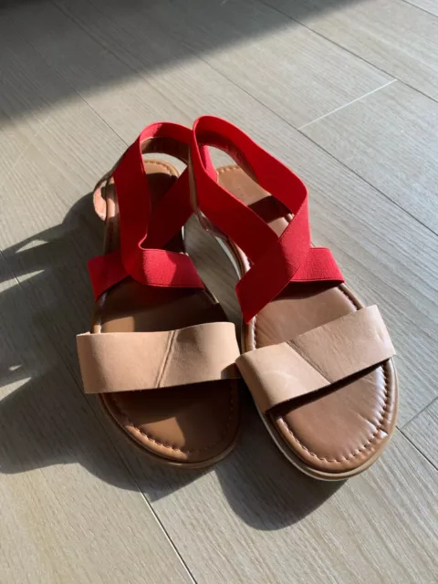 NEW Barneys New York Crisscross Strap Sandals, Red Tan, 9