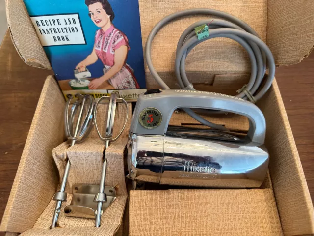 Mint (Never Used!) Vintage 50's Hamilton Beach Mixette in Original Packaging