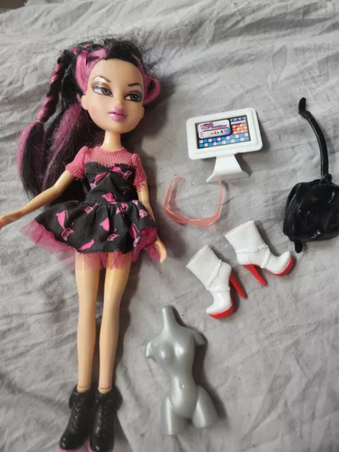 Bratz Boutique Jade Doll Cash Register Accessories Purse Dress Shoes 2