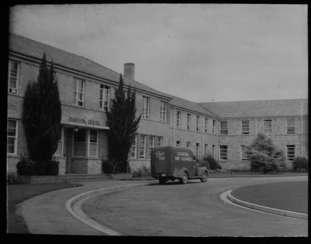 VINTAGE Magic Lantern Slide BARTON HOUSE HOSTEL CANBERRA C1949 PHOTO AUSTRALIA