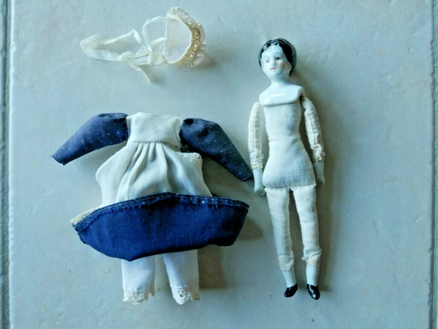 Grande poupee porcelaine d'occasion - Collection