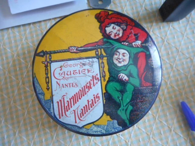 BOITE ANCIENNE TÔLE l'Alutol Villeneuve St Georges loupe Antique French