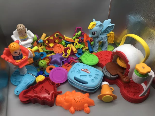 HUGE 86 Piece LOT of Play-Doh Accessories in the Create N Canister