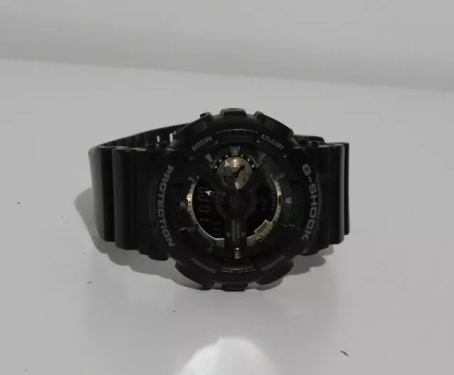 Casio G-Shock Mens Watch GA110RG Digital-Analog Black Gold