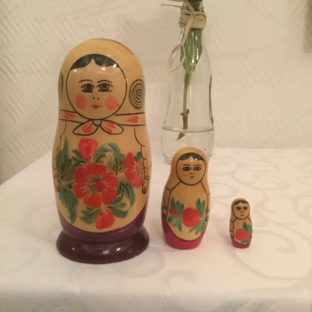 Vintage handbemalt Holz 3 Teilige Russische Nistpuppen Matrjoschka Babuschka