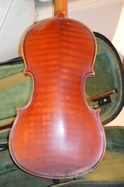 Beautiful French violin, VIDOUDEZ label inside dated 1943, with a bow and case 3