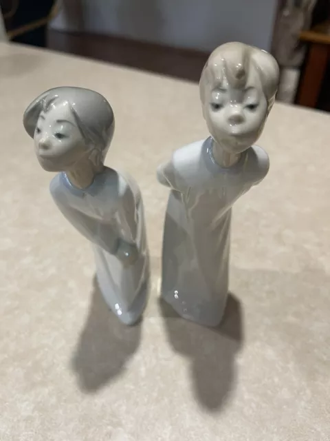 Lladro - Kissing Girl #4873 and Boy #4869 Pair 2