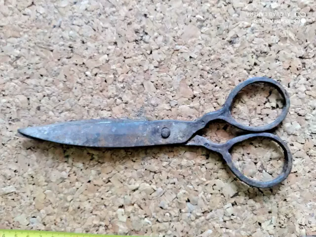 Old Antique 19th Century Hand Wrought Iron Scissors Cutting Sewing Shears