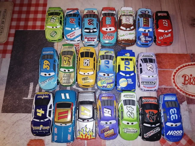 attention lire l annonce voitures cars disney pixar  mattel metal  d occasion
