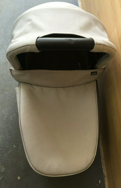 Mamas & Pappas Armadillo  Bassinet/Carrycot cream/ Grey