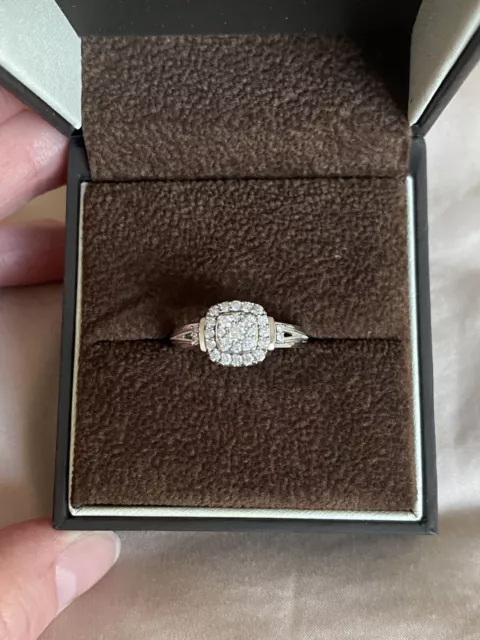 Ernest Jones 9ct White Gold 0.44 Carat Diamond Engagement Cluster Ring Size O 3