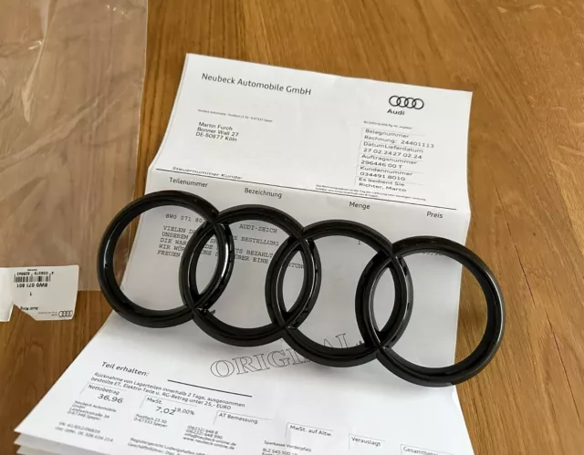 Original Audi Zubehör Ringe Schwarz Glänzend vorne A3 A4 A5 8W0071801