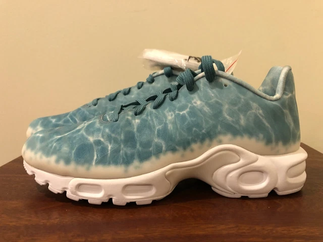 nike tn swimming pool