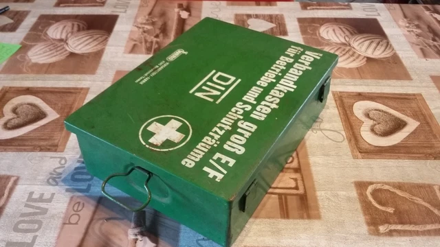 ANCIENNE TROUSSE MÉDICALE d'urgence de premier secours La Poste 1958