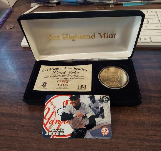 Derek Jeter The Highland Mint 24 Kt gold Plated Mint Coin & Phone Card 0526/2500