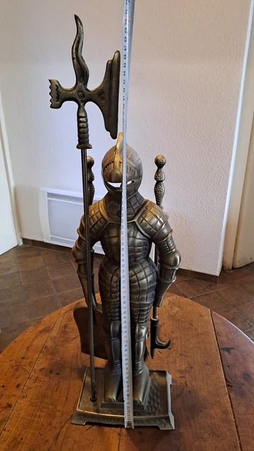 Serviteur De Cheminée – Chevalier En Armure – Acier émaillé – Vintage