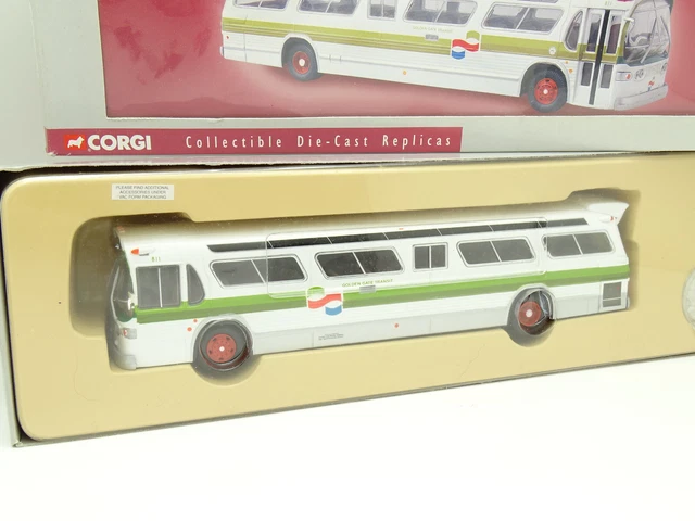 CORGI 54306 GM Fishbowl Bus - Golden Gate Transit 1:50