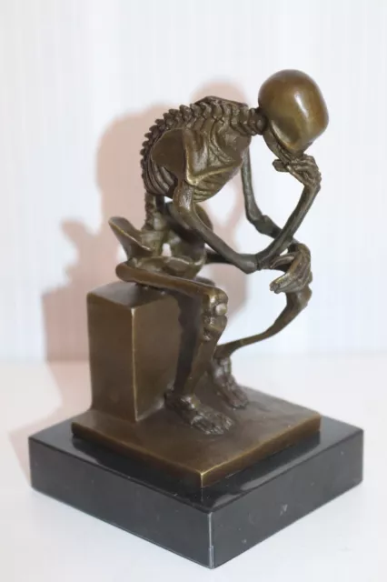 Bronze Skulptur / Figur ,"sitzendes Skelett",sign.Milo,Höhe 15cm , 0,8Kilo /;959