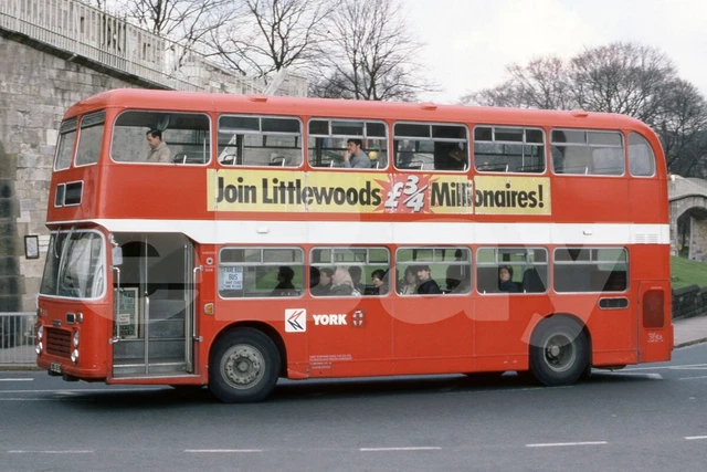 Bus Photo - West Yorkshire Road Car York OWR551M Bristol VR ECW