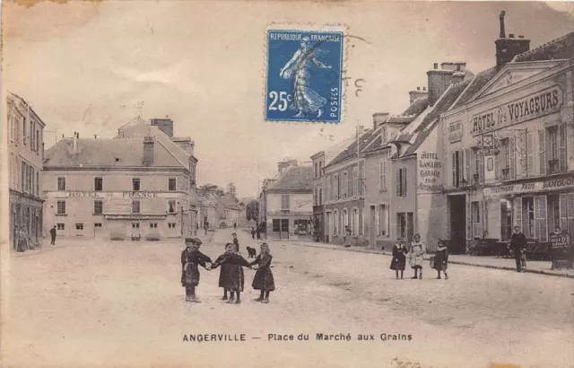 Cpa 91 Angerville Place Du March Aux Grains