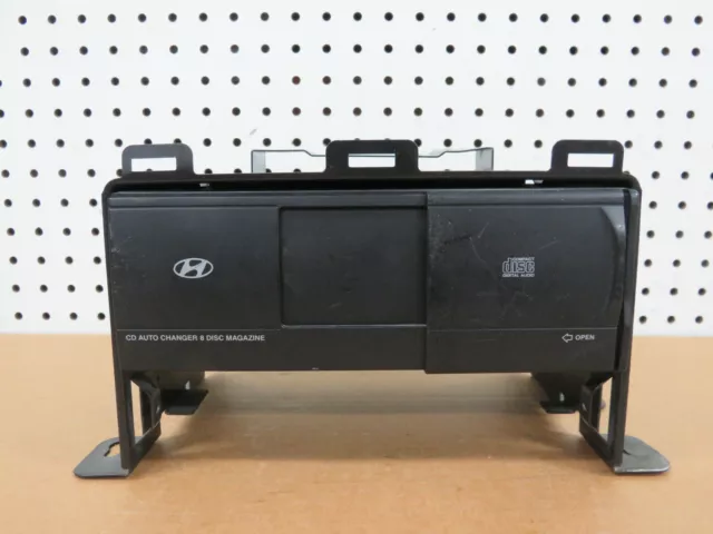 03 04 HYUNDAI XG 8 Disc CD Changer RADIO 9611039200 OEM