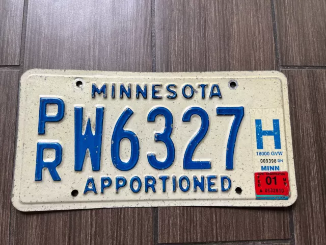 Vintage 1981  Minnesota Pro Rate Apportioned Truck License Plate W6327