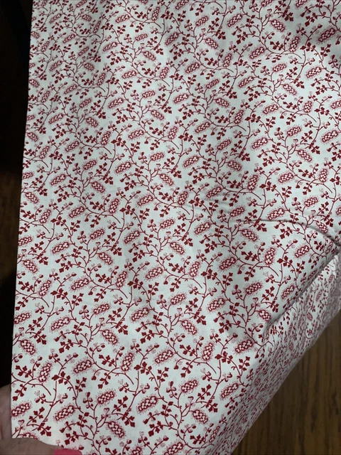 3 yardas tela de acolchado de algodón mini flores rojas florales blancas