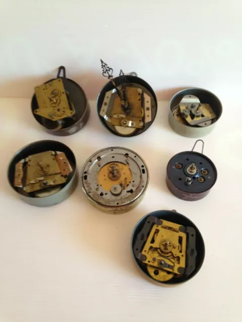 lot de 7 mouvement de pendule ,horloge,à remonter ,mécanique,empire,mécanisme