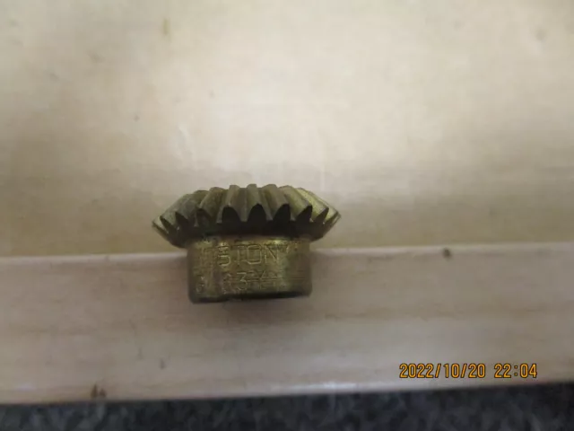 New Boston G463 Miter Brass Gear, 32 Dp, 24 Teeth, .750 Pitch Dia., 3/16"Bore.