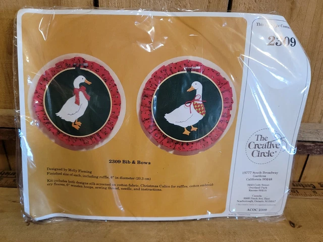 Kit de bordado vintage 1984 Creative Circle #2309 babera y arcos NUEVO