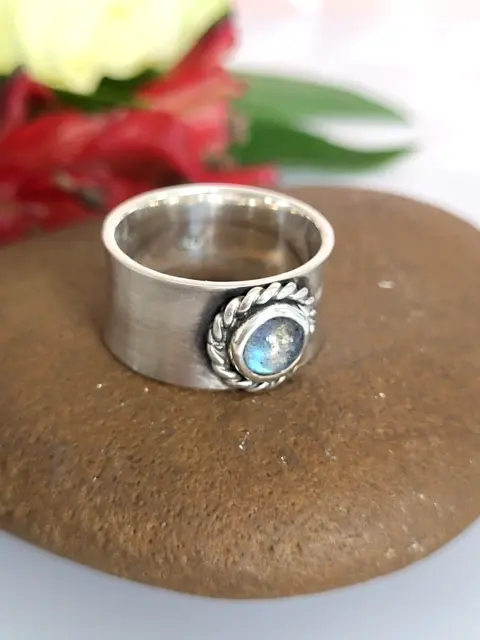 Wunderschöner Ring Silber 925, gebürstet, phantastischer Labradorit, 17,8mm