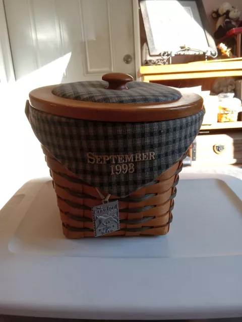 1998 The Crawford Barn Longaberger Basket With Lid, Tie On , Liner, Protector