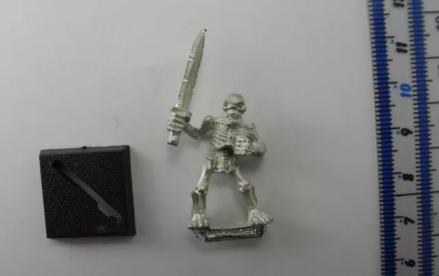 SCHELETRO MARAUDER Metal MM50 Scheletri Non Morti Deathrattle Army Warhammer 1989 37
