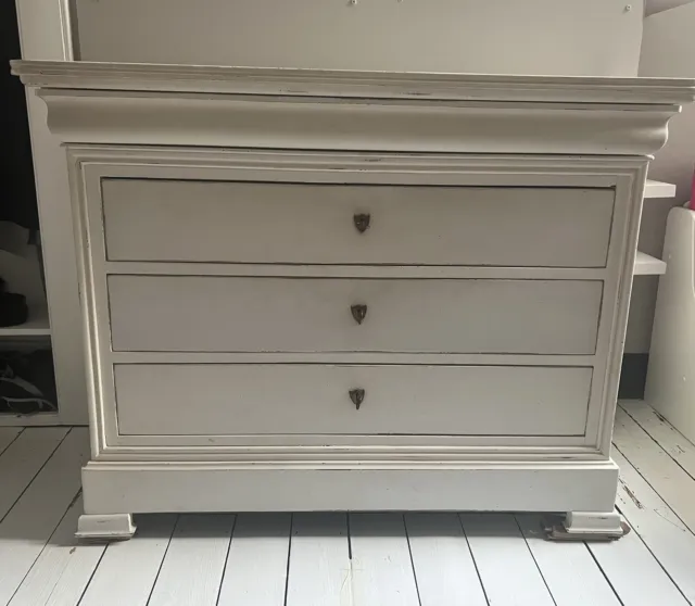 Antique French Style White Large Chest Of Drawers / Dresser