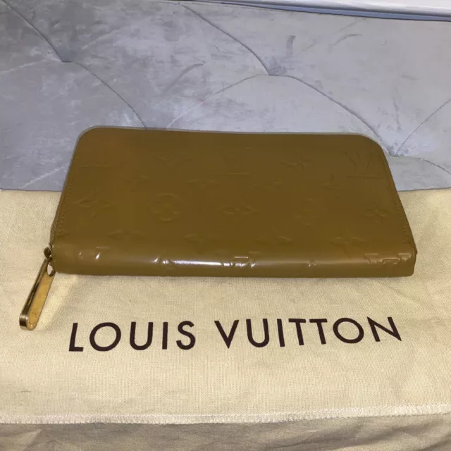 Louis Vuitton Pink Vernis Santa Monica Brown Beige Leather Patent leather  ref.637300 - Joli Closet