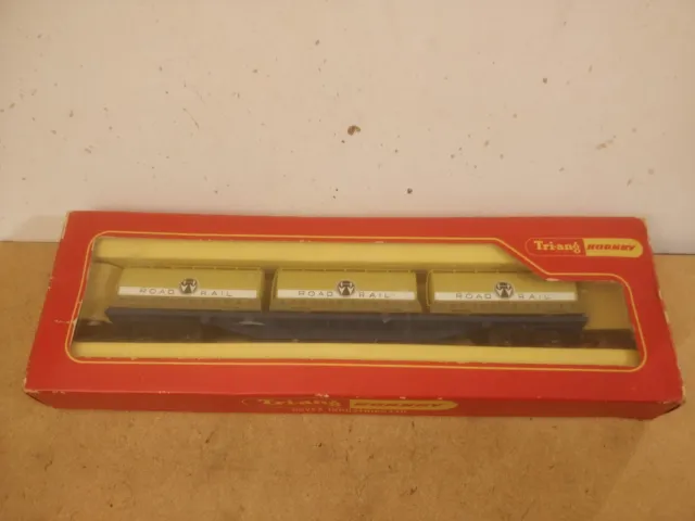 Tri-ang Hornby R719 Freightliner Wagon - 3 Road Rail Containers